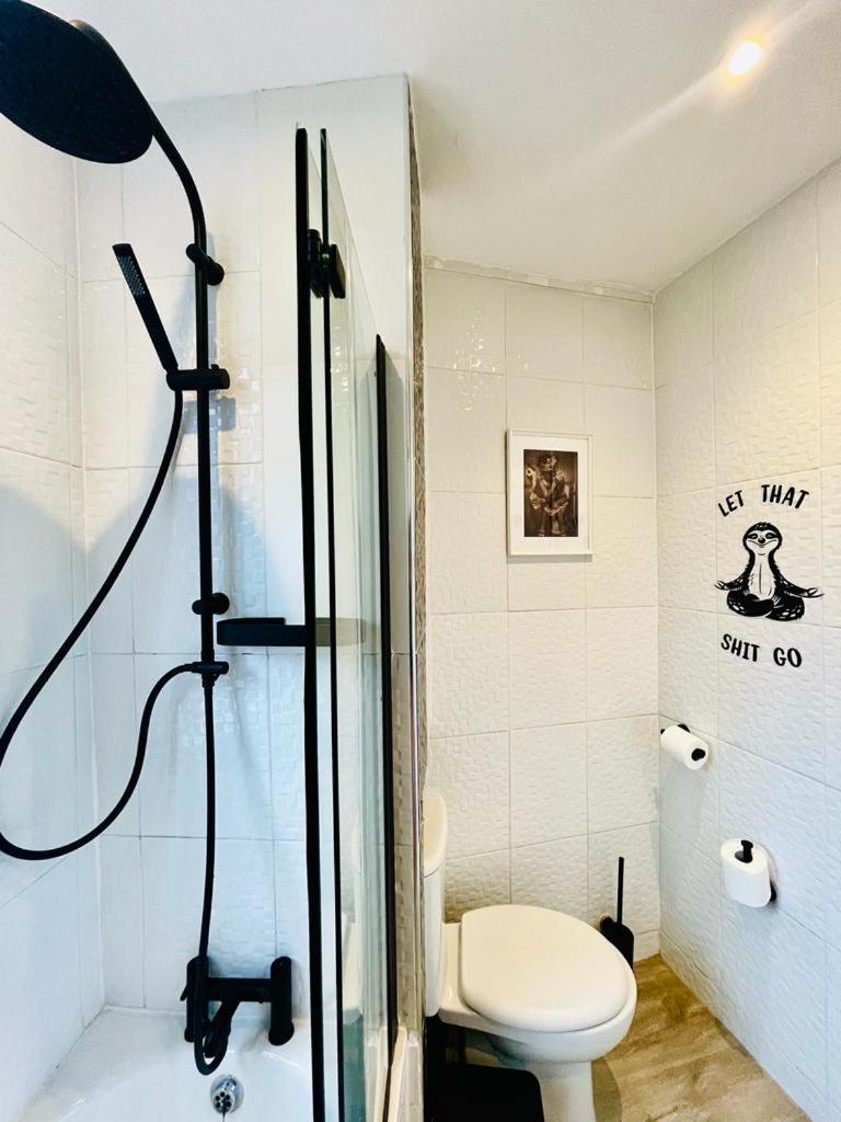 Апартаменты Stylish, Fully Equipped Beside Hyde Park Лондон