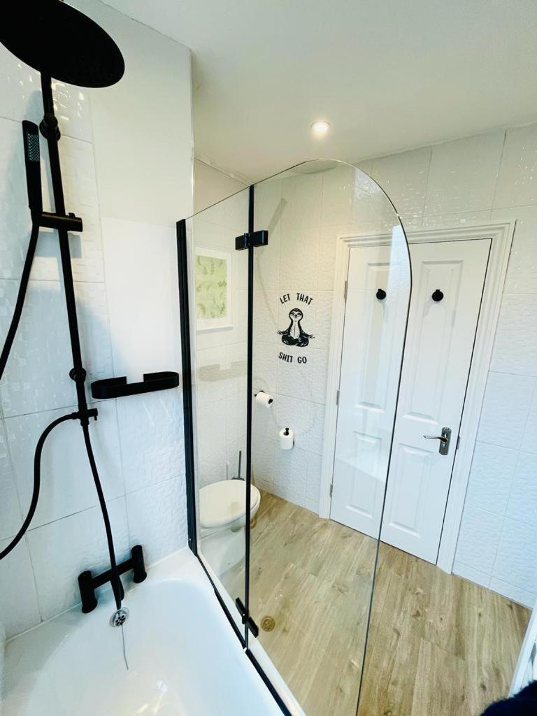 Апартаменты Stylish, Fully Equipped Beside Hyde Park Лондон